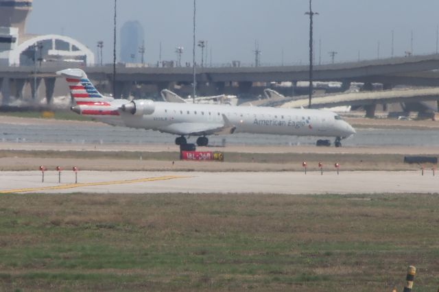 Canadair Regional Jet CRJ-200 (N939LR)
