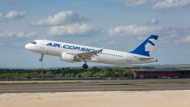 Airbus A320 (F-HBEV)