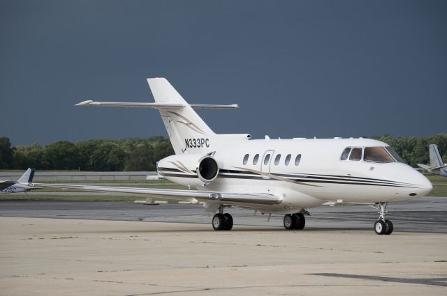 Hawker 800 (N333PC)