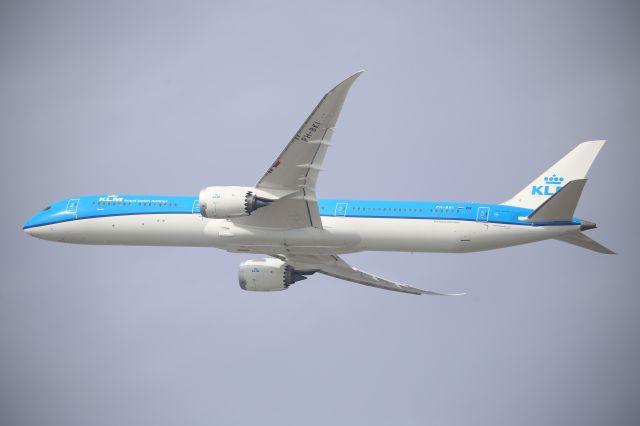 BOEING 787-10 Dreamliner (PH-BKI)