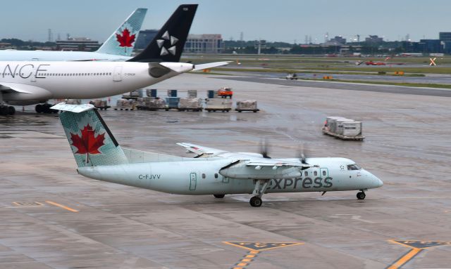 de Havilland Dash 8-300 (C-FJVV) - Air Canada Express De Havilland Canada DHC-8-311 Dash 8 C-FJVV in Toronto 