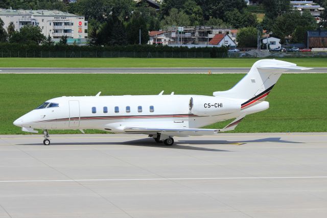 Canadair Challenger 350 (CS-CHI)