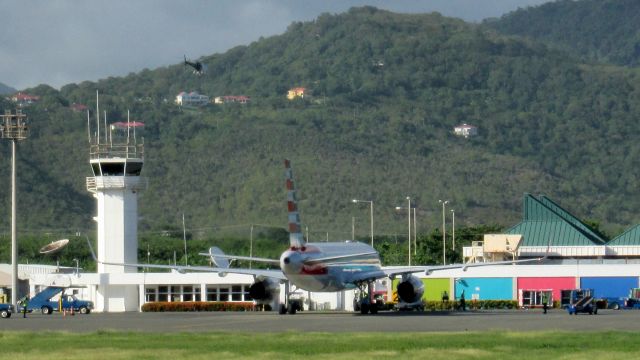 Boeing 757-200 (N175AN)