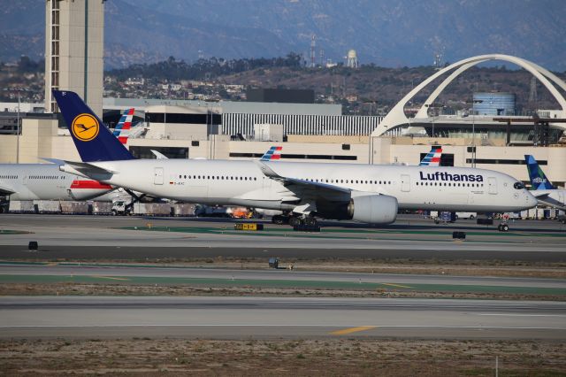 Airbus A350-900 (D-AIXC)