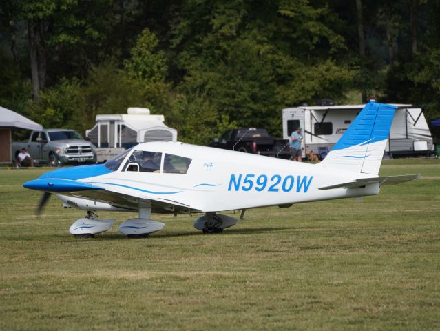 Piper Cherokee (N5920W)