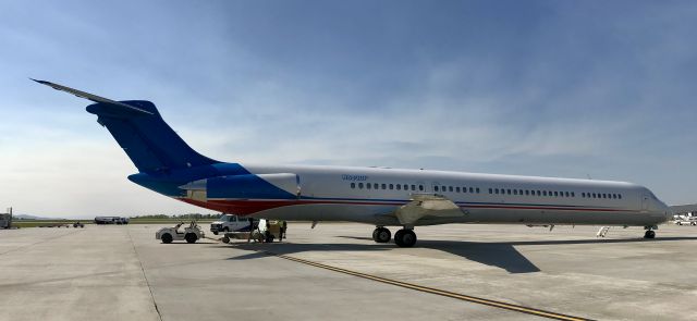 McDonnell Douglas MD-83 (N880DP) - Roundball MD-83 at GSP.  Notice the old DC-9 style tailcone!