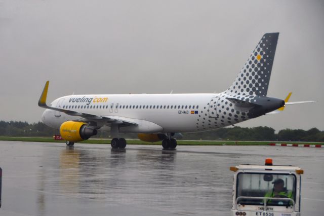 Airbus A320 (EC-MAO) - Vueling Airbus A320-214(WL) EC-MAO in Manchester