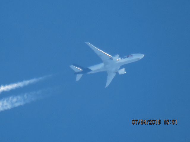 BOEING 777-200LR (N851FD)