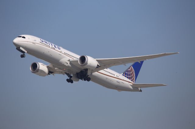 Boeing 787-9 Dreamliner (N24972)