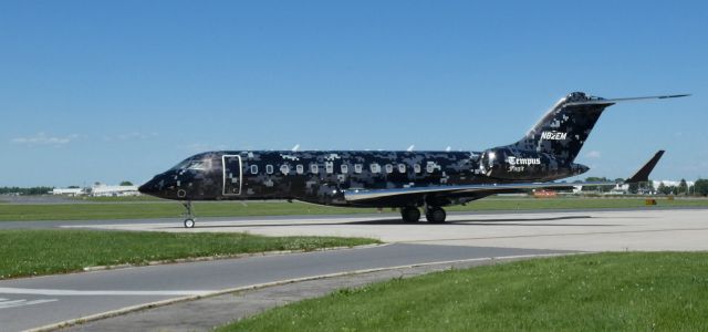 Bombardier Global Express (N82EM) - Shown here is a 2007 Bombardier Global Express XRS from the Spring of 2022.