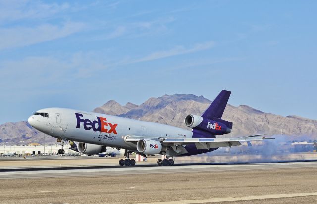 McDonnell Douglas DC-10 (N383FE) - N383FE FEDEX 1973 Mcdonnell Douglas MD-10-10F C/N 46616br /br /TDelCorobr /September 12, 2013 — at McCarran International Airport.