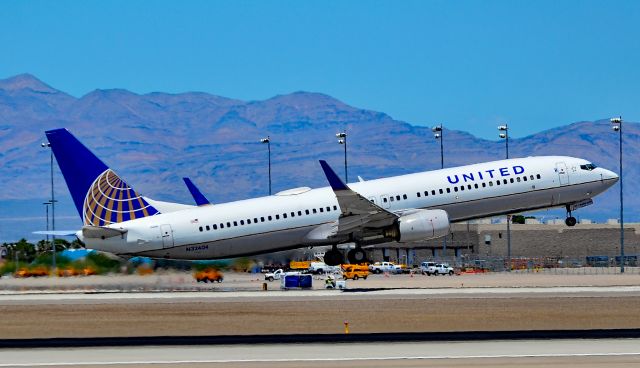 Boeing 737-900 (N32404) - N32404 United Airlines 2001 Boeing 737-924 - cn 30121 / 893 - Las Vegas - McCarran International (LAS / KLAS)br /USA - Nevada, May 11, 2016br /Photo: Tomás Del Coro