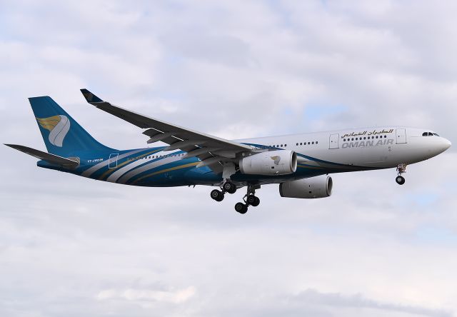 Airbus A330-200 (VT-JWD)