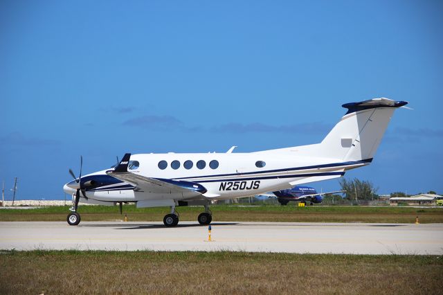 Beechcraft Super King Air 200 (N250JS)