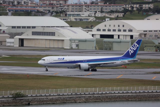 BOEING 767-300 (JA8287)