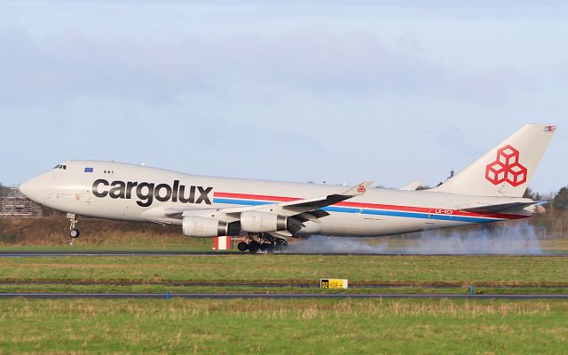 Boeing 747-400 (LX-VCV) - cargolux b747-4r7(f) lx-vcv landing at shannon 20/1/19.