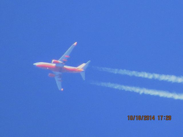 Boeing 737-700 (N762SW)