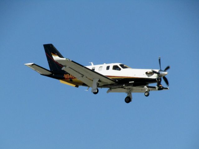 Socata TBM-700 (N940KD) - Landing RWY 20R 