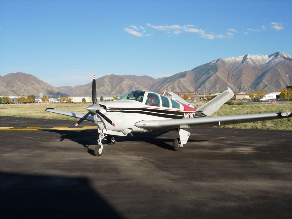 Beechcraft 35 Bonanza (N18307)