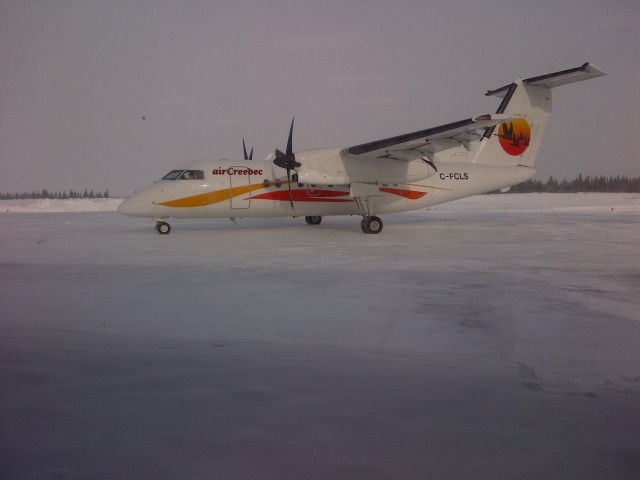 de Havilland Dash 8-100 (C-FCLS) - Chisasibi airport