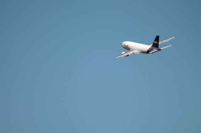 Airbus A310 (N425FE) - FDX659 departing on 26L on 06/14/12