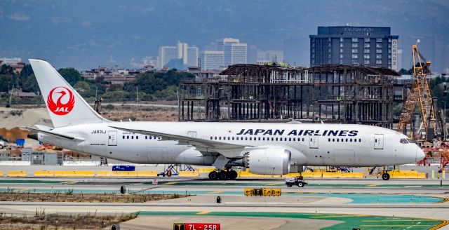 Boeing 787-8 (JA831J) - JA831J Japan Airlines Boeing 787-8 Dreamliner s/n 34847 - Los Angeles International Airport (IATA: LAX, ICAO: KLAX, FAA LID: LAX)br /Photo: TDelCorobr /September 3, 2017