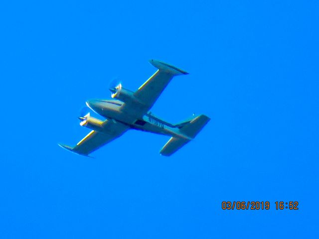 Cessna 310 (N1107Q)