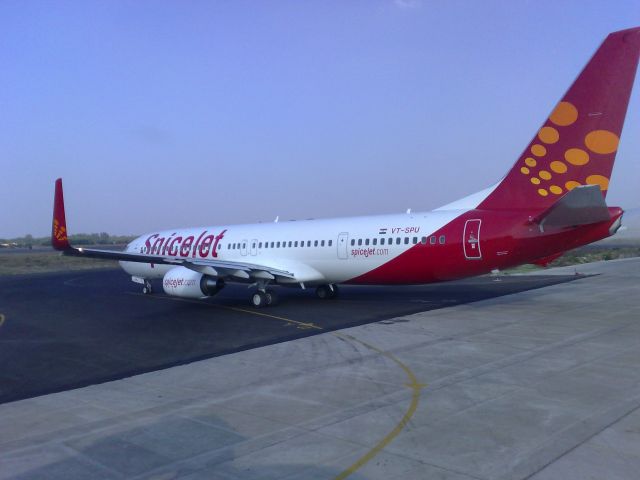 Boeing 737-700 — - Spicejet