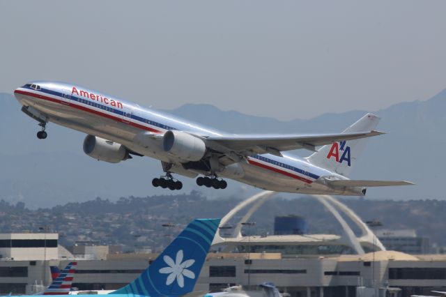 Boeing 777-200 (N772AN)