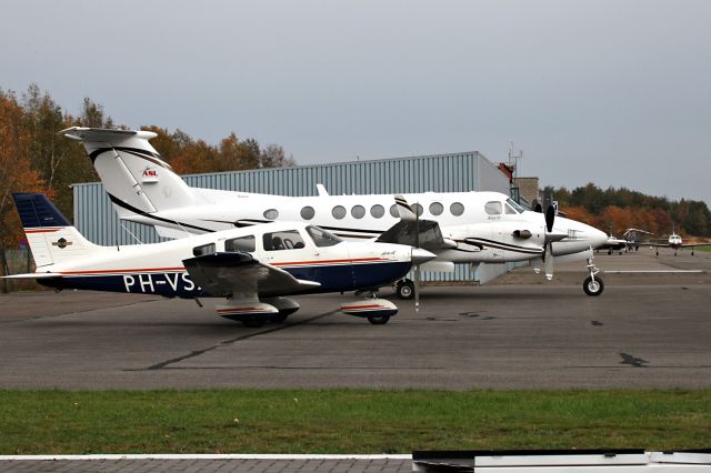 Beechcraft Super King Air 350 (OO-GMJ)