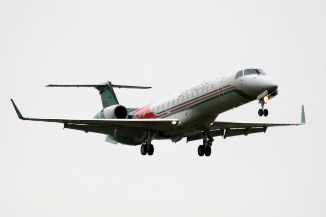 Embraer ERJ-145 (N11165)