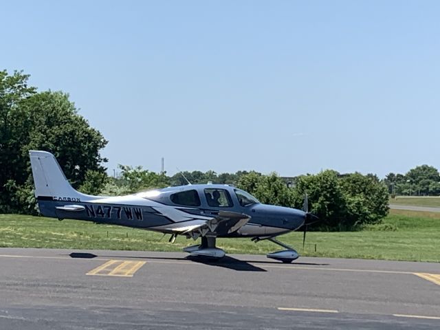 Cirrus SR-22 (N477WW) - N477WW (SR22) departing Wings Field (KLOM)br /Photo Date: June 5, 2021