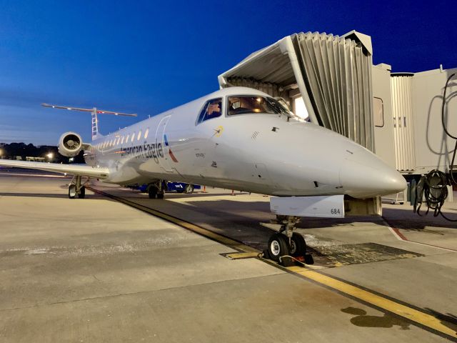Embraer ERJ-145 (N684JW)