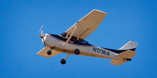 Cessna Skyhawk (N171RA)