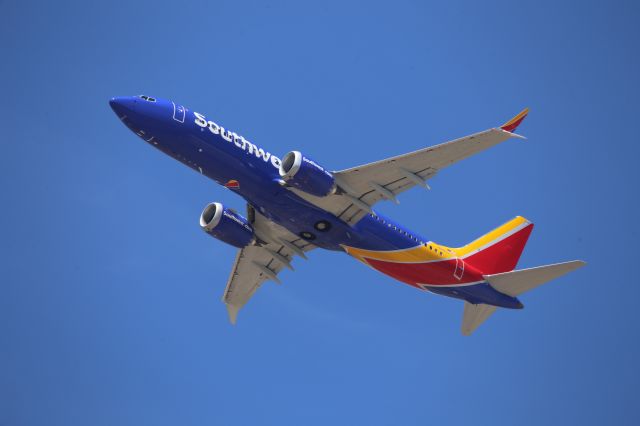 Boeing 737 MAX 8 (N8811L)