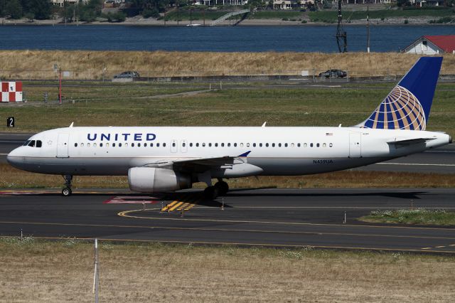 Airbus A320 (N459UA)