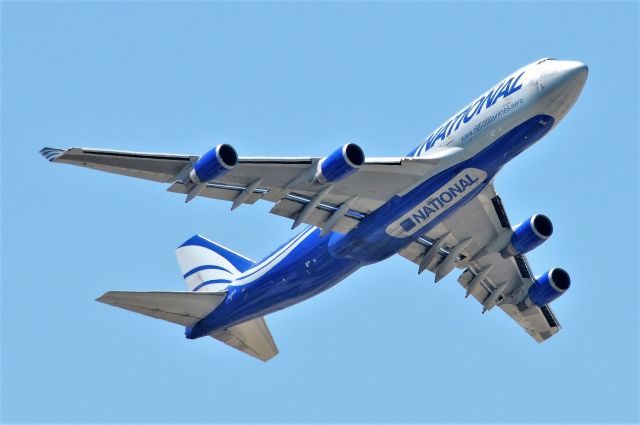 Boeing 747-400 (N952CA)