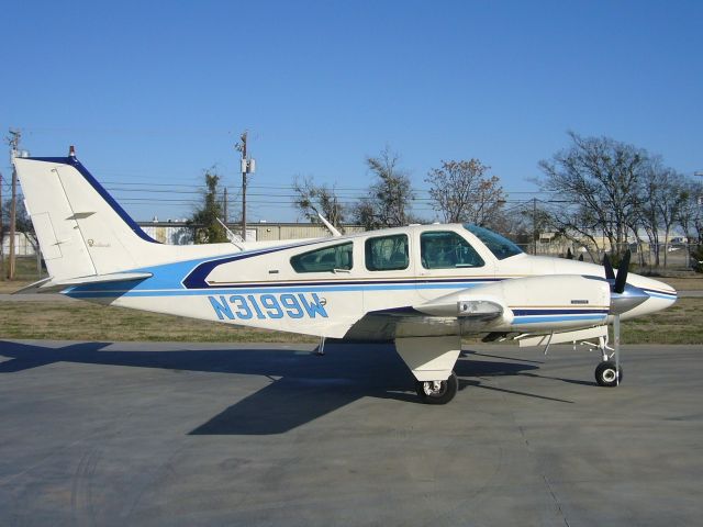 Beechcraft 55 Baron (N3199W) - B-55 Baron