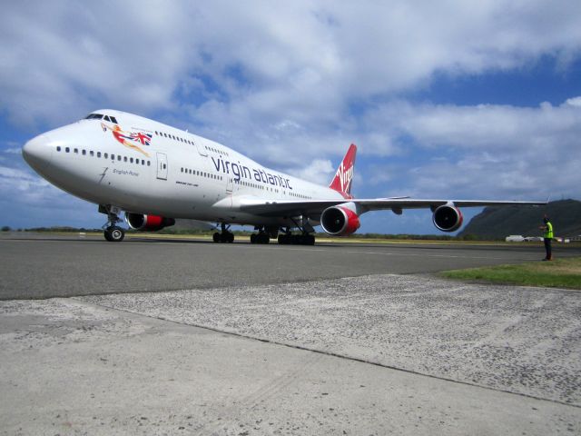 Boeing 747-400 (G-VROS) - PIC 900 FROM TLPL