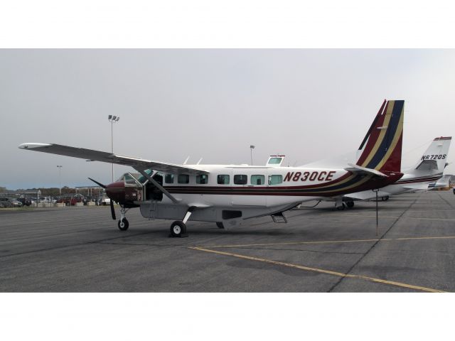 Cessna Caravan (N830CE) - A busy day at Nantucket.