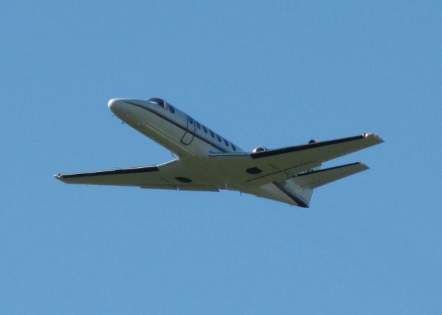 Cessna Citation V (N328QS) - Off of runway 05 at Shreveport Regional.