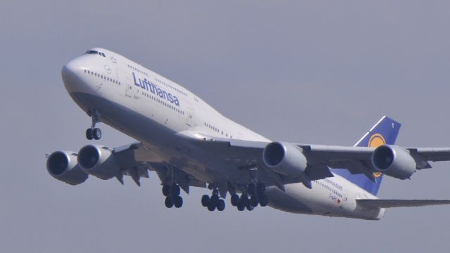 BOEING 747-8 (D-ABYI)