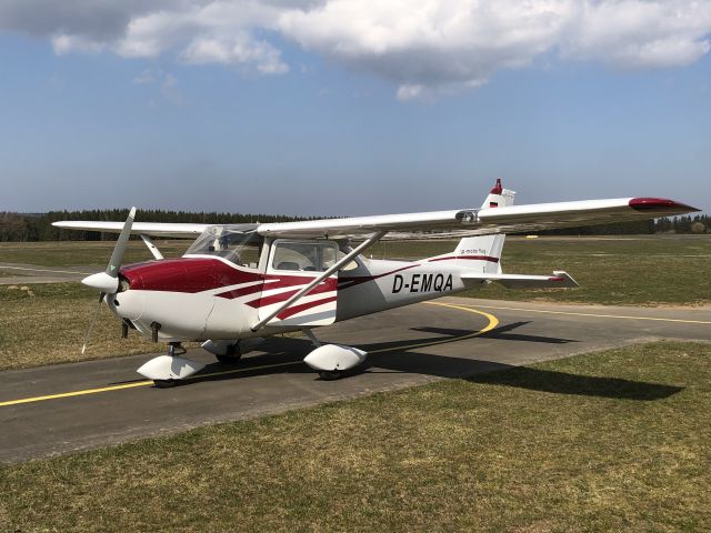 Cessna Skyhawk (D-EMQA)