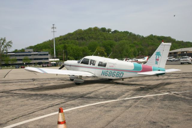 Piper Saratoga (N6868D)