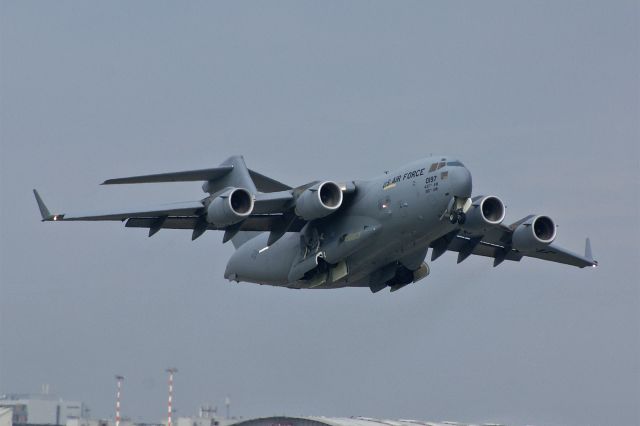 01-0197 — - Boeing C-17A Globemaster III, USA Air Force, EDDS Airport Stuttgart-Echterdingen, Germany, 25.August2011