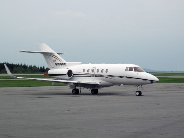 Hawker 800 (N108DD)