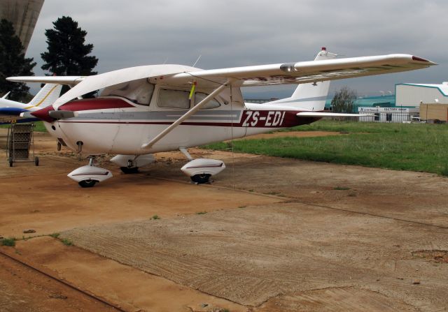 Cessna Skyhawk (ZS-EDI)