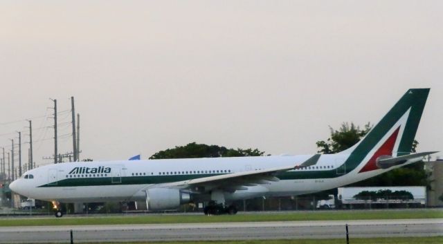 Airbus A330-200 (EI-EJL)