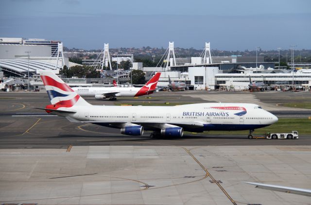 Boeing 747-400 (G-BNLY)