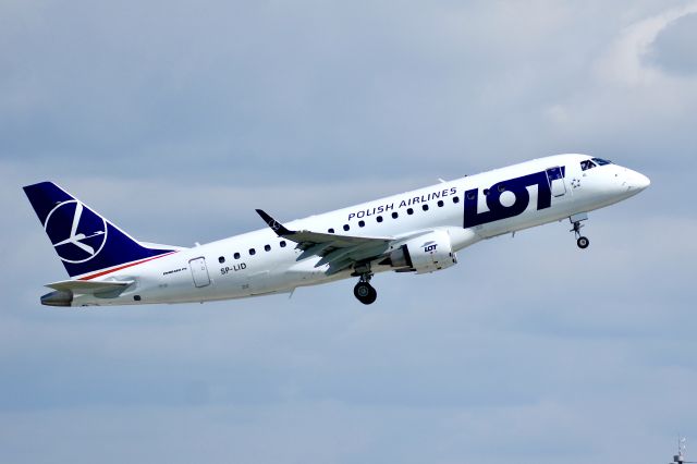 Embraer 170/175 (SP-LID)